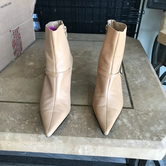 Boots beige color with silver side detail - Picture 2 of 3